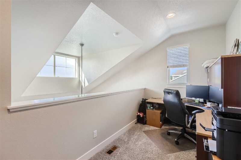 Building Photo - 6898 Autumn Leaf Dr