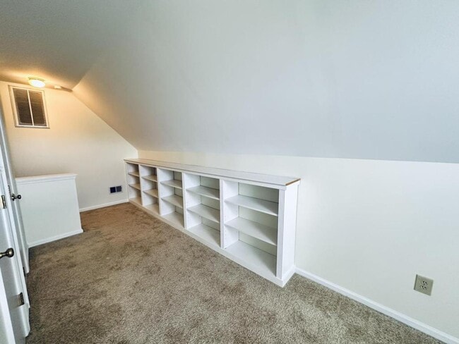 Building Photo - 3249 Fayette Dr