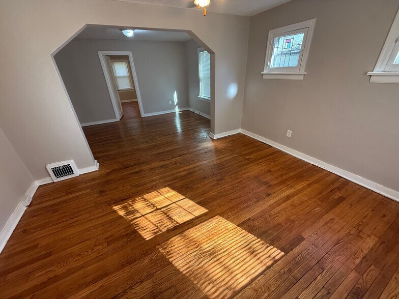 Building Photo - 7129 Dawson Pl