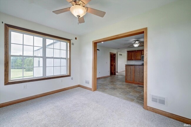 Building Photo - 4693 N State Rd 43