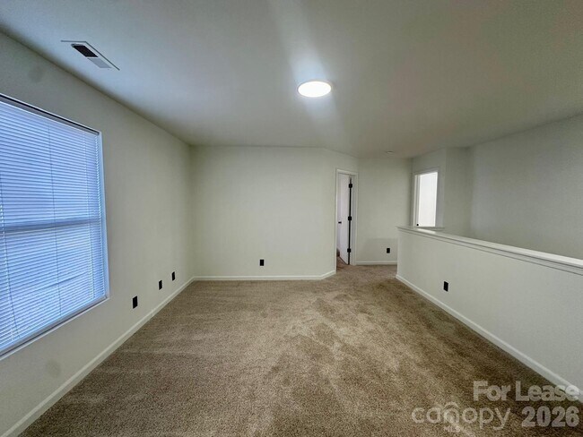Building Photo - 340 Zander Woods Ct
