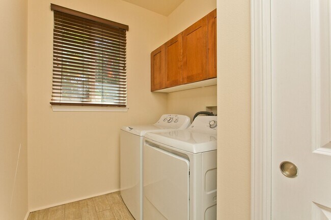 Building Photo - Latitudes by Gentry 3 BD 2.5 BA, Ewa Beach