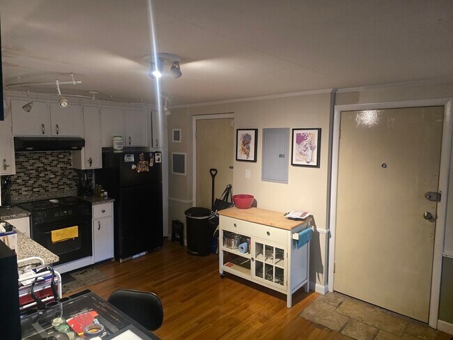 Building Photo - 520 Talbot Ave