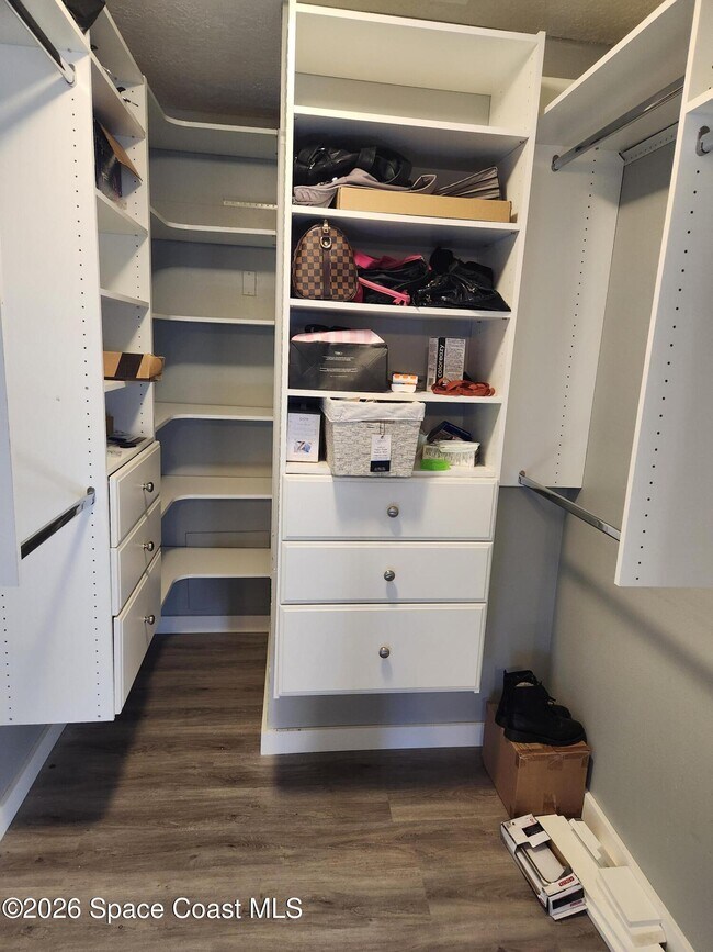 Building Photo - 3456 Sparrow Ct