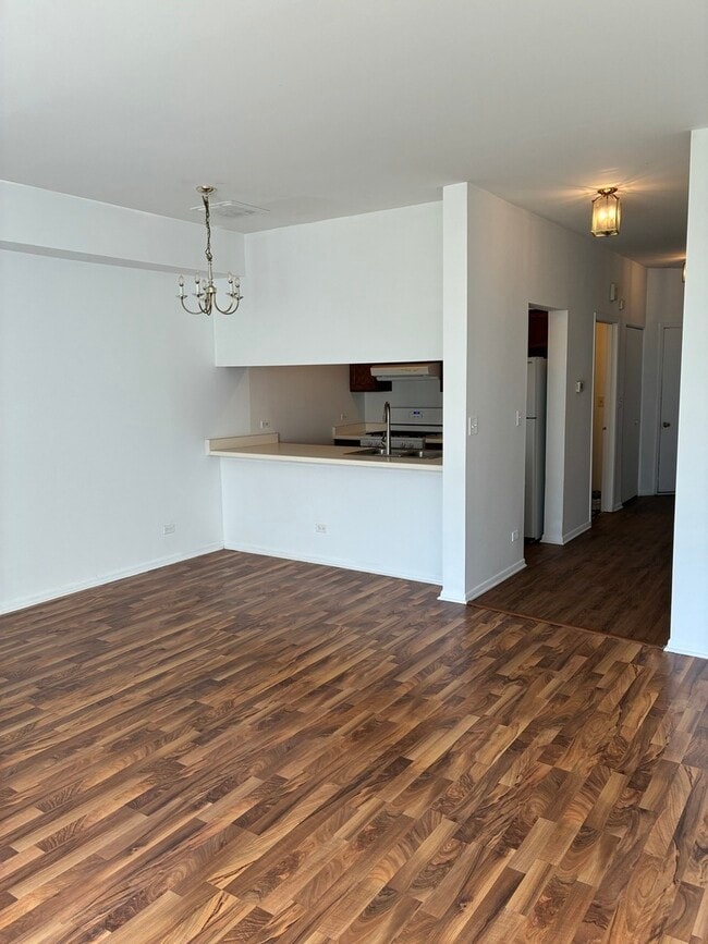 Building Photo - 1213 Cranbrook Dr