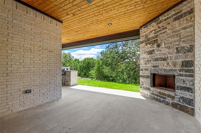 Building Photo - 1064 Glenoaks Dr