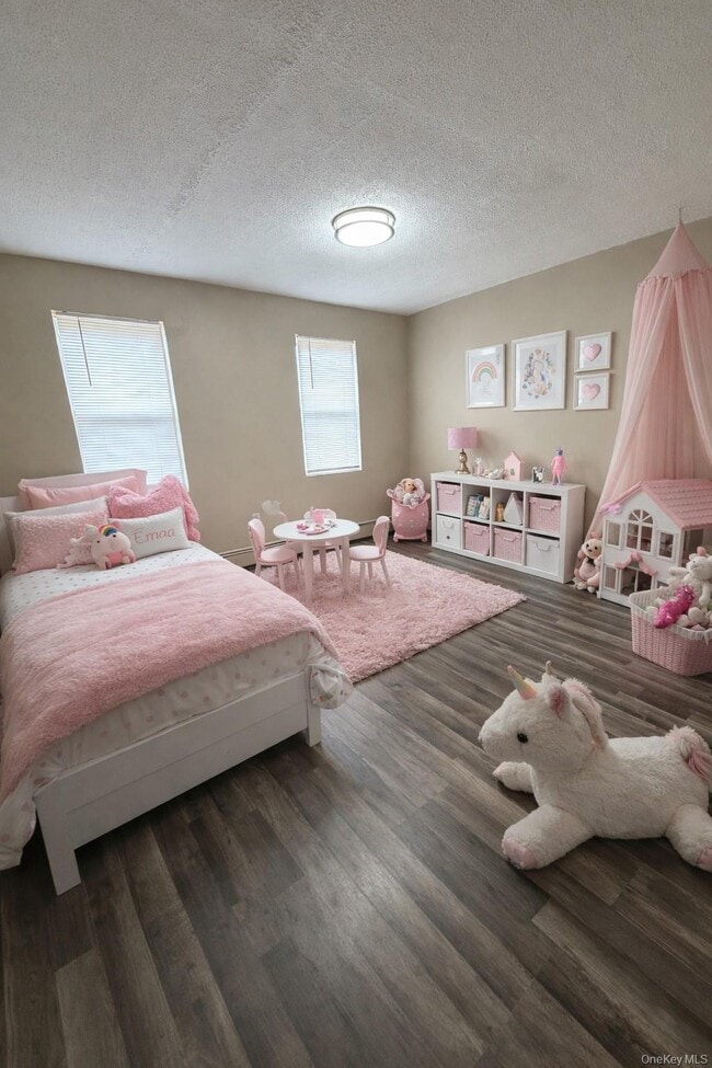 Building Photo - 79 Brook St