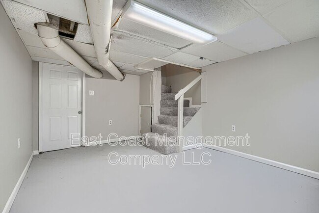 Building Photo - 1220 W Pratt St