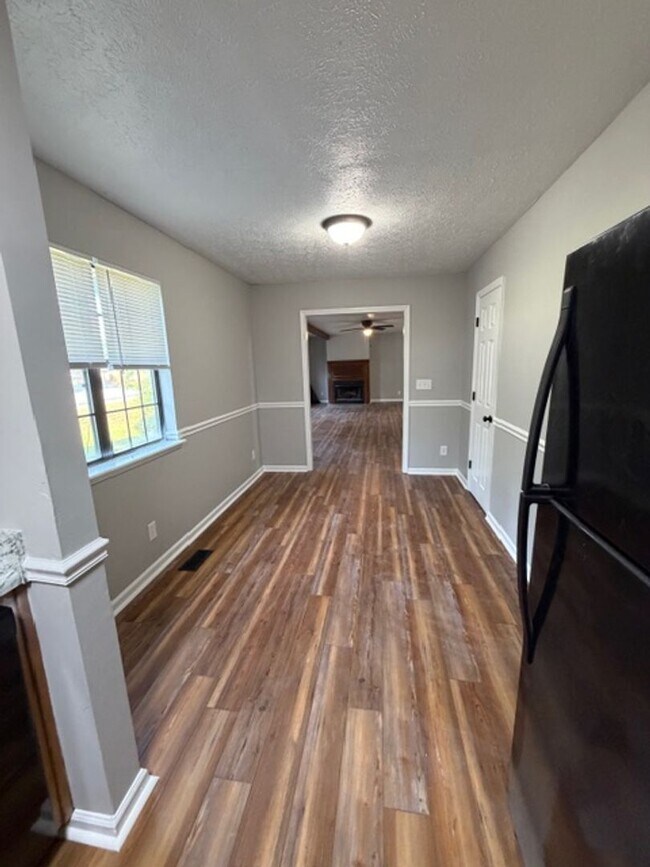 Building Photo - 431 Sentry Oaks Dr