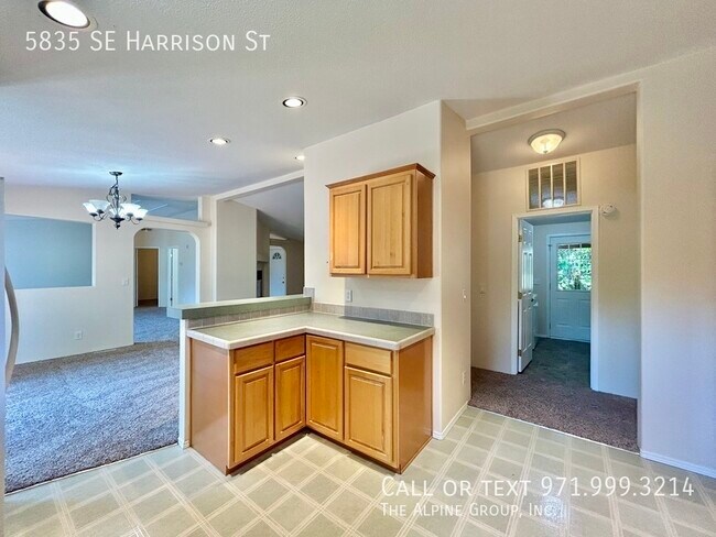 Building Photo - 5835 SE Harrison St
