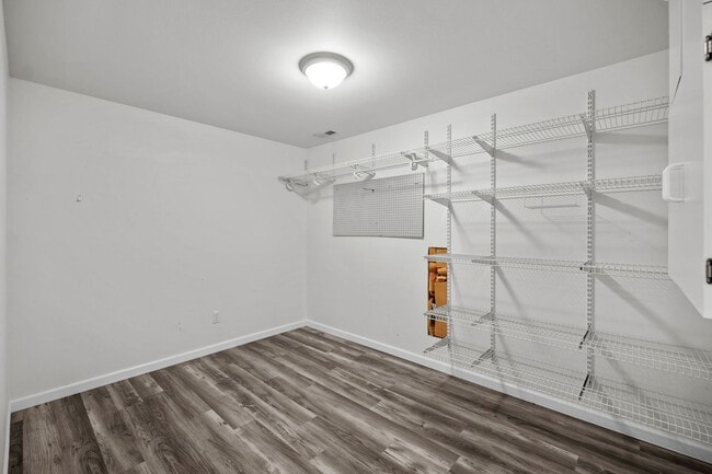 Building Photo - Spacious Latah Valley Home - Gated Community