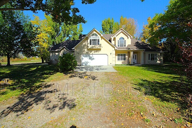 Building Photo - 85 S Linder Rd