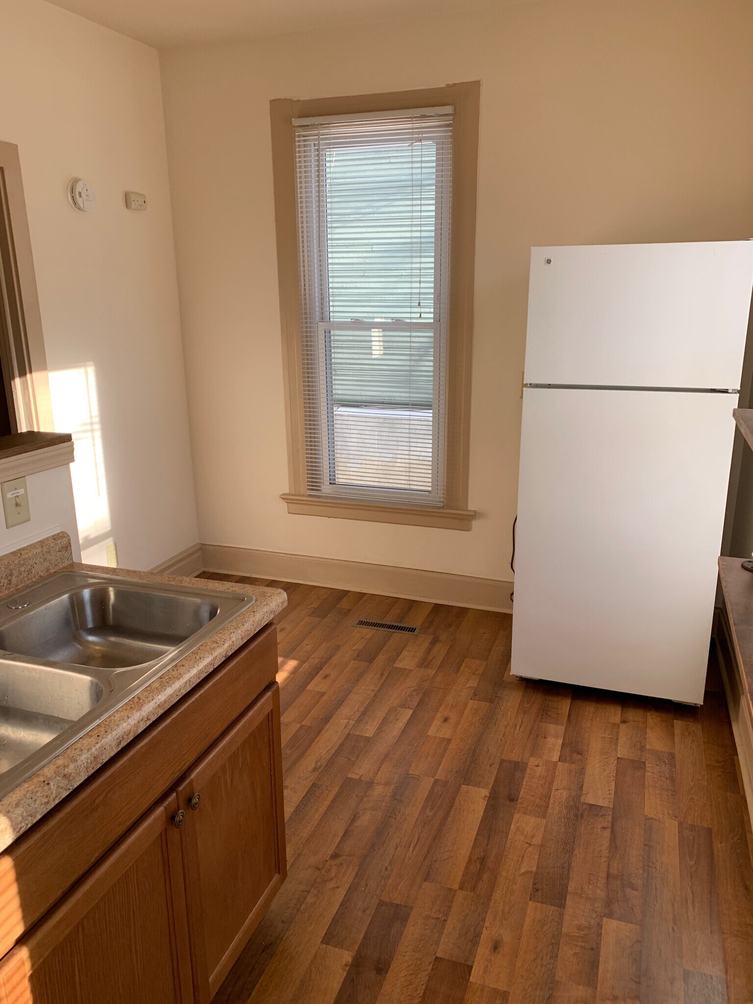 Kitchen - 1034 Spaight St