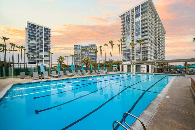 Building Photo - 1760 Avenida Del Mundo