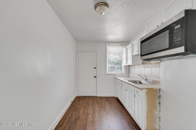 Building Photo - 3173 3rd St Cir S