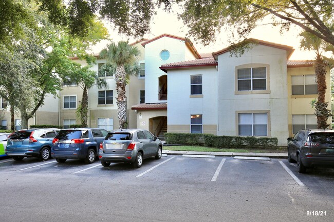 Building Photo - 827 Camargo Way