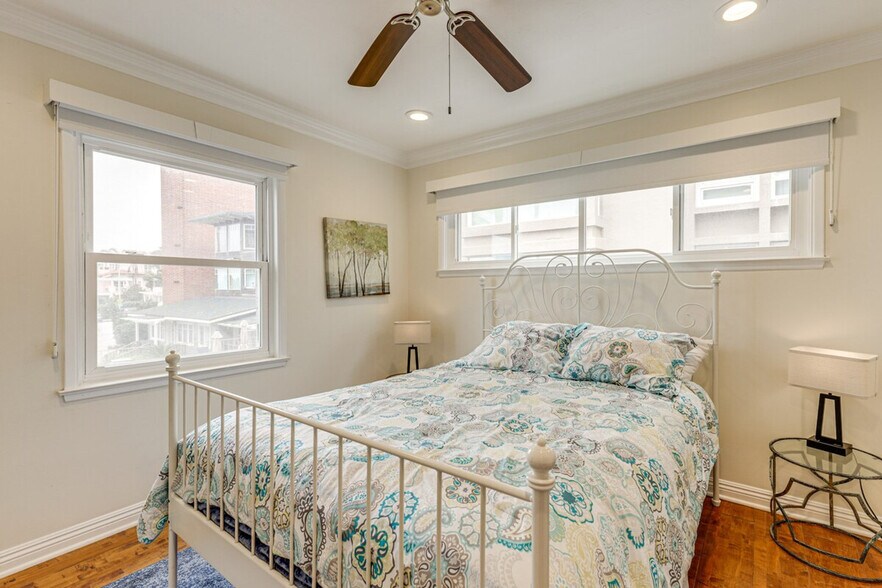 Building Photo - 1039 Coast Blvd