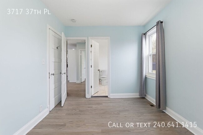 Building Photo - 3717 37th Pl