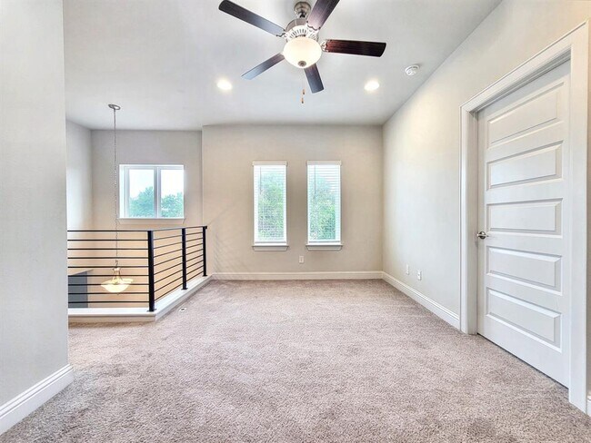 Building Photo - 601 C-Bar Ranch Trl