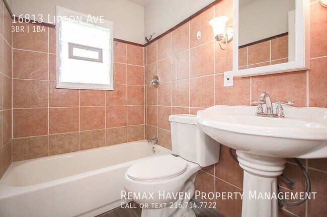 Building Photo - 16813 Lipton Ave, Cleveland - Charming 3 B...