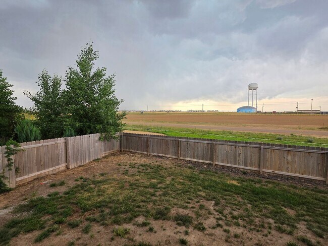 Building Photo - MASSIVE 5 Bedroom Home In Bennett!