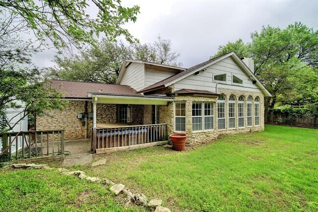 Building Photo - 10509 Doering Ln