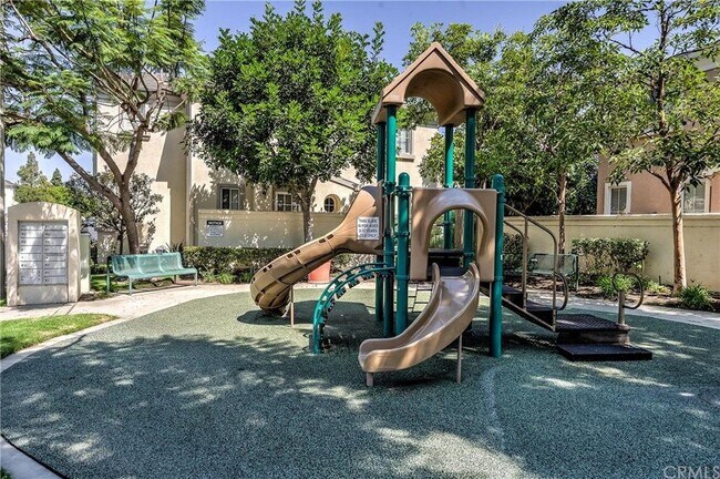 Building Photo - 14931 Cherry Grove Ct