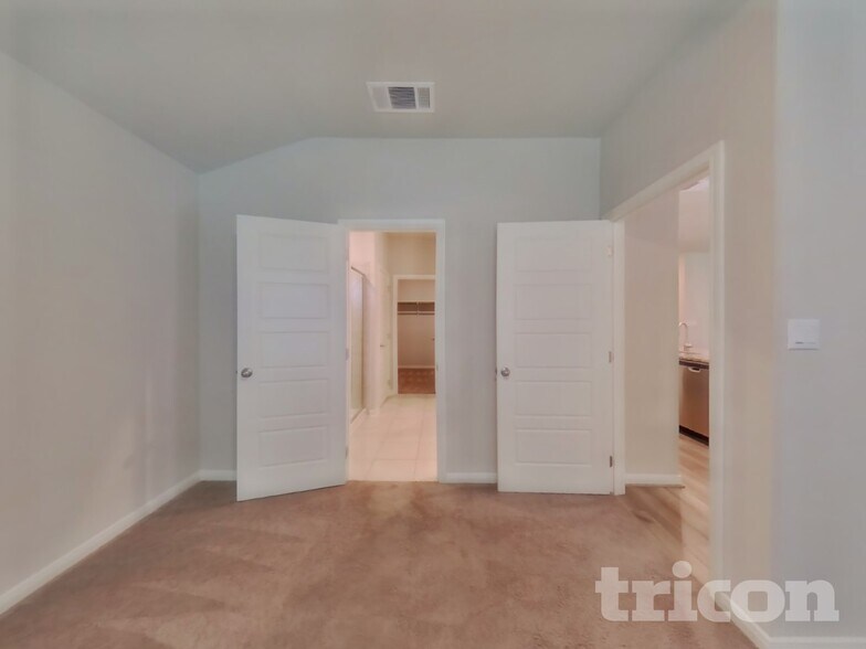 Building Photo - 13507 Emerson Wy