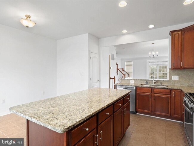 Building Photo - 43190 Whelplehill Terrace