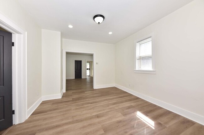 Building Photo - 2209 Dr. William Finlayson St