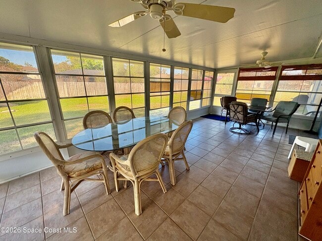 Building Photo - 585 Crystal Mist Rd NW