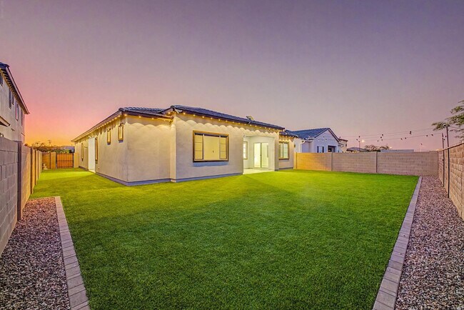 Building Photo - 1277 E Tonto Dr