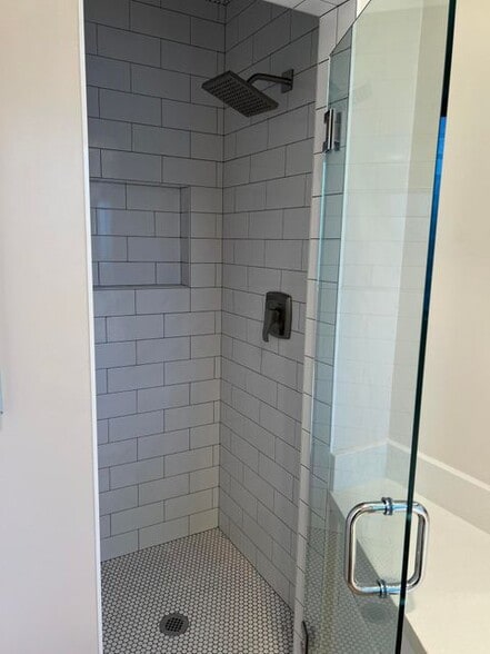 Ferrara Principle shower - 678 Ferrara Way