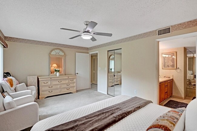 Building Photo - 107 Half Moon Cir