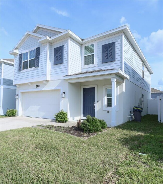 Building Photo - 1821 Heart Lk Dr