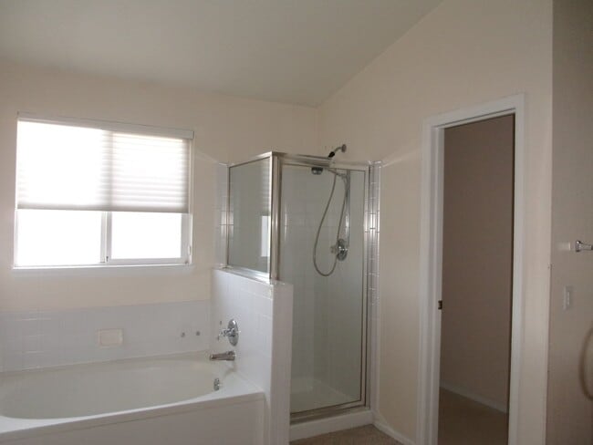 Building Photo - Highlands Ranch 2-Story (22AS)