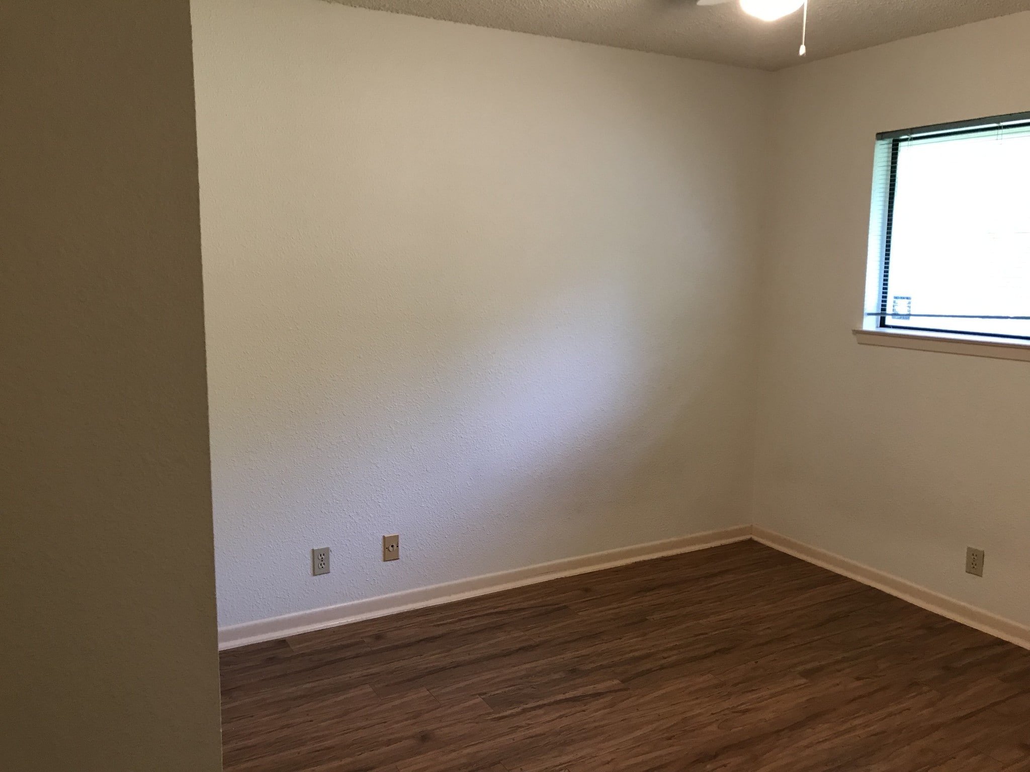 Bed 3 - 11203 Oak View Dr