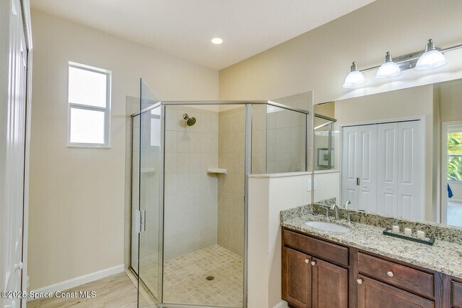 Building Photo - 3180 Constellation Dr
