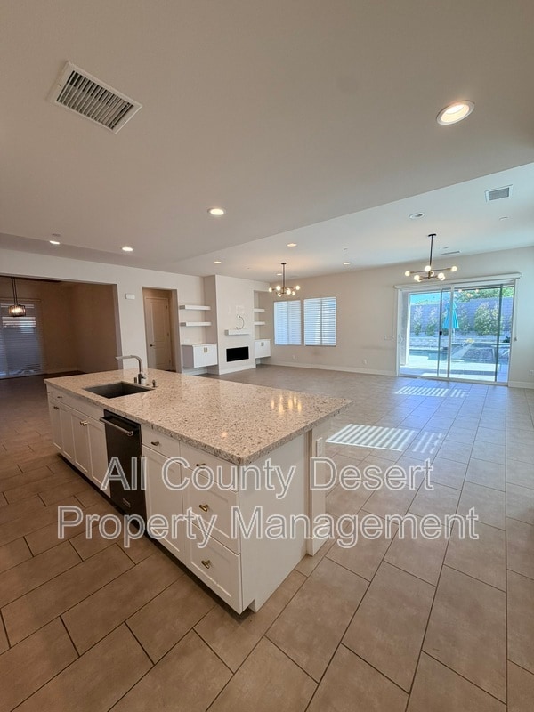 Building Photo - 74565 Tesla Dr