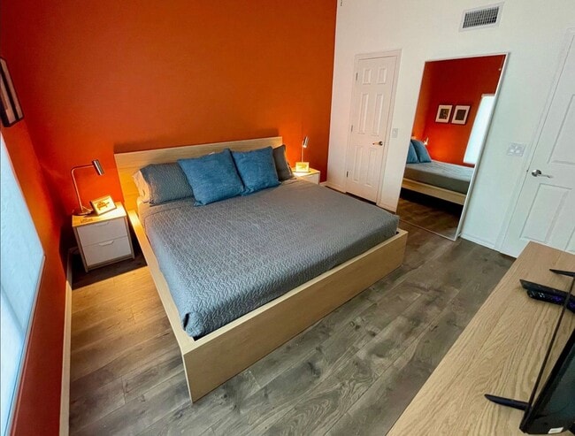 Building Photo - Furnished Modern Living at The Greens