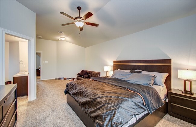 Building Photo - 12327 King henry dr