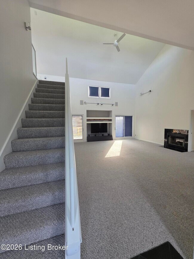 Building Photo - 2728 Taylorsville Rd