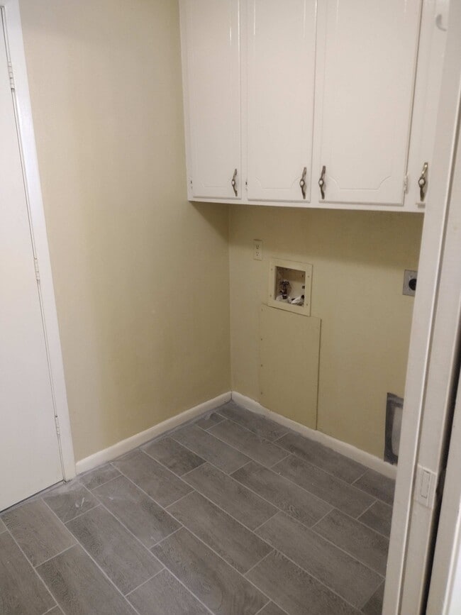 Building Photo - 402 S Wofford St