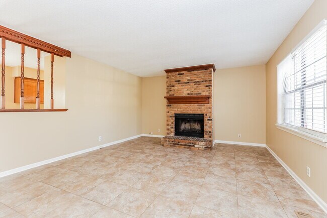 Building Photo - 4829 Catskill Dr