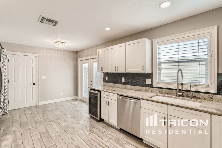 Building Photo - 504 Westborough Ln