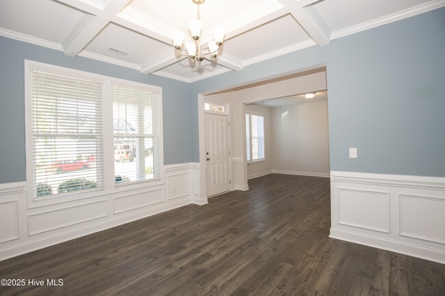 Building Photo - 660 Ave of the Carolinas