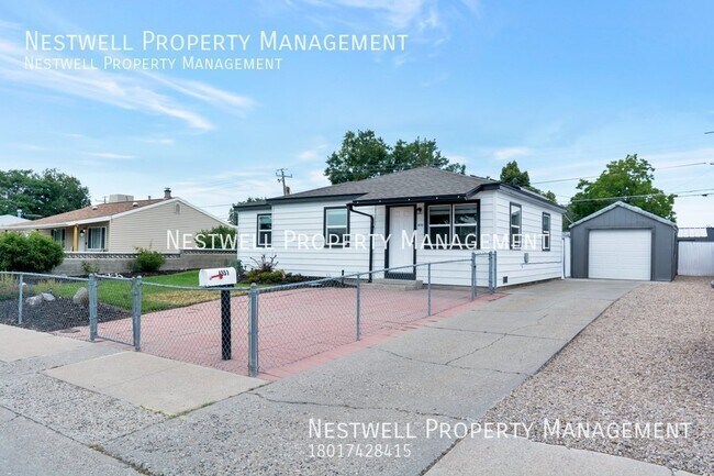 Building Photo - $250.00 OFF 1ST MONTH´S RENT - Charming 3-...
