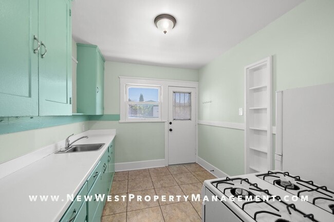 Building Photo - Charming Sherman Heights 2-Bedroom, Available Now!
