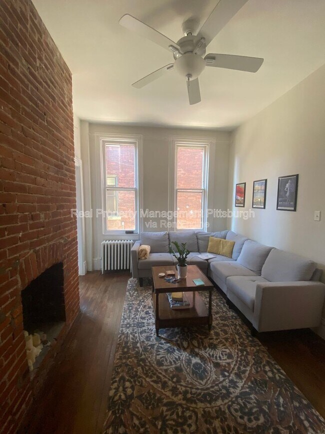 Building Photo - 207 S Millvale Ave