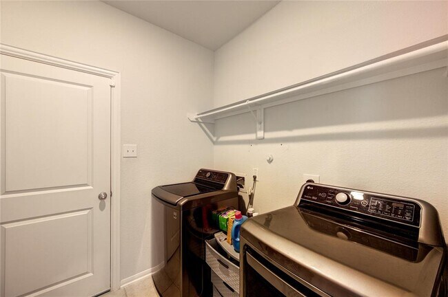 Building Photo - 20951 New Proper Dr